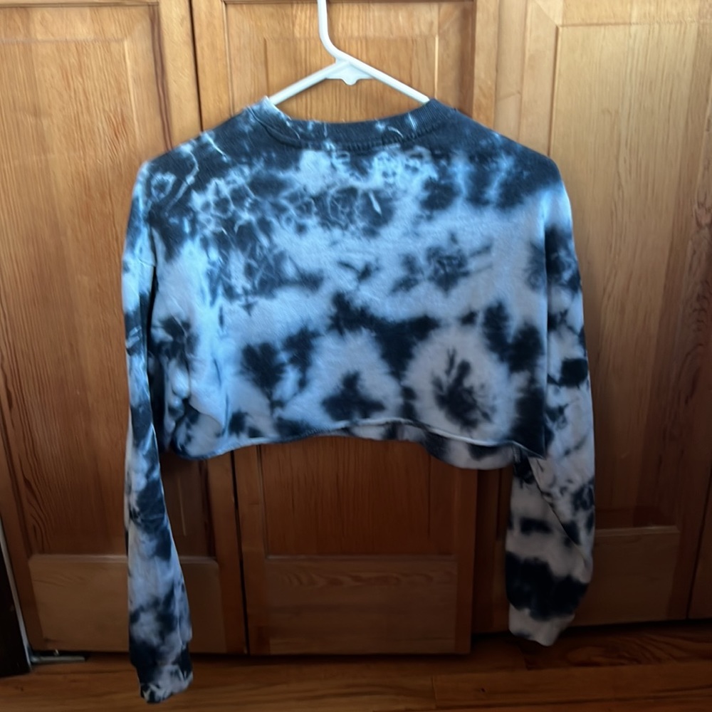Cropped crew neck shirt! - Picture 2 of 2